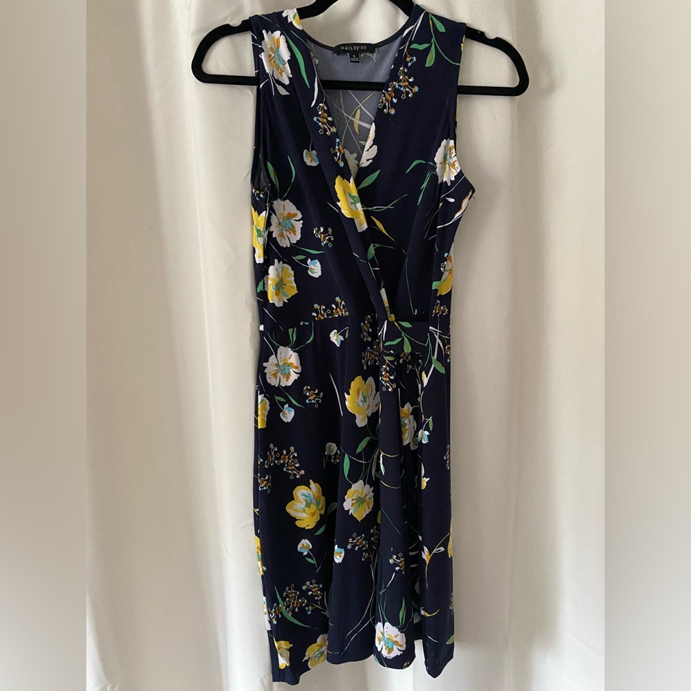 Darling blue floral dress!